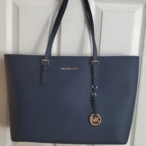 Michael Kors Med Jet Set Navy Tote